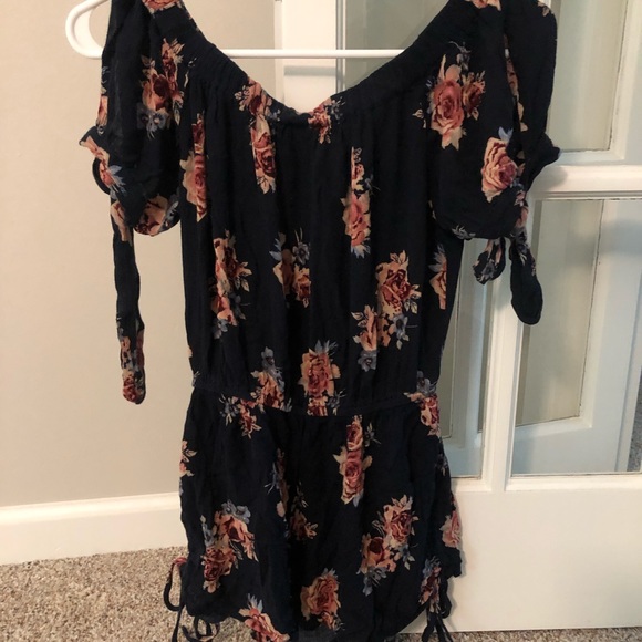 Off shoulder summer romper - Picture 1 of 3